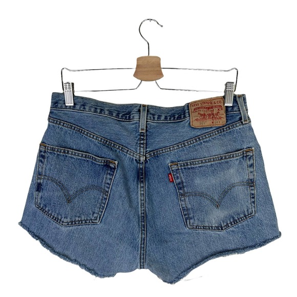 Levi's 501 Denim Cutoff Shorts Vintage with Button Fly Size 34 - Picture 5 of 11
